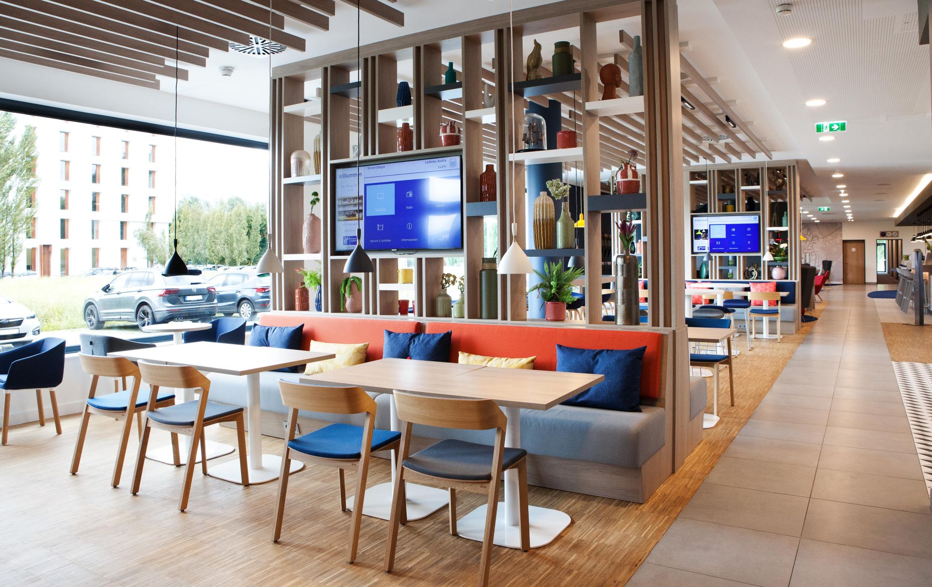 Frühstücksraum im Gruppenhotel Holiday Inn Express