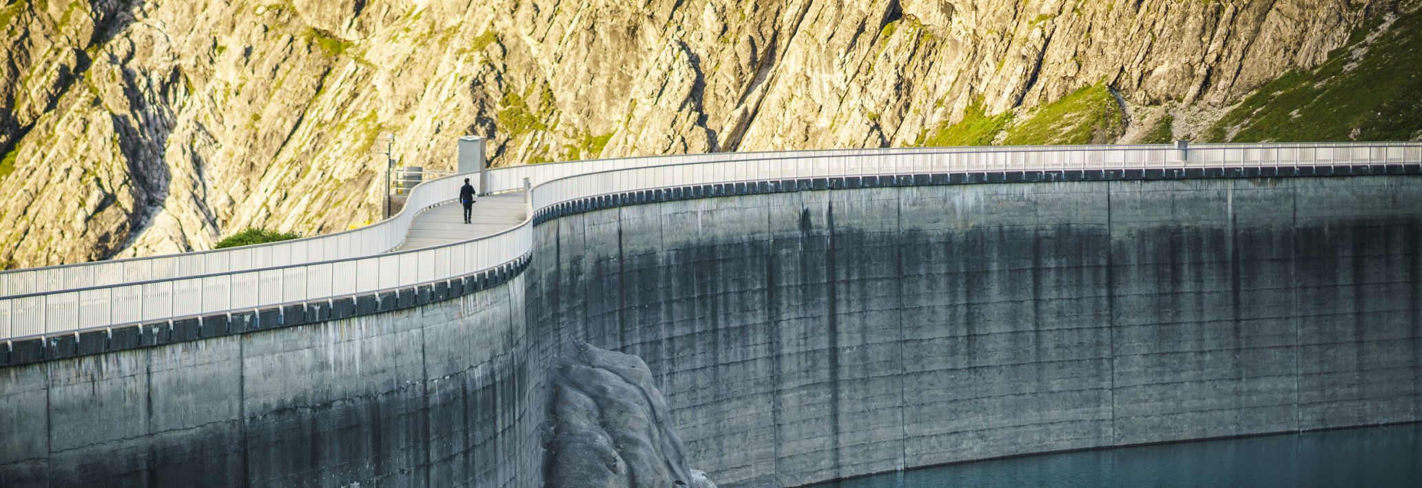 Lünersee Staumauer   Lünersee Staumauer