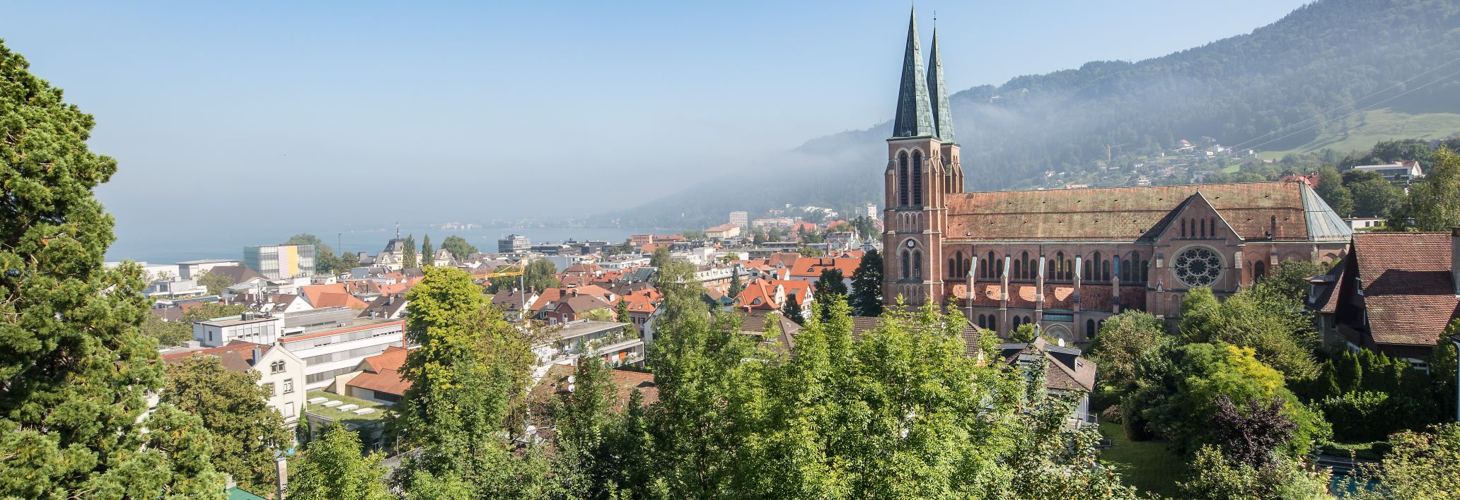Blicka auf die Kongressstadt Bregenz mit Nebel Blicka auf die Kongressstadt Bregenz mit Nebel