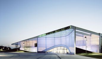 Beleuchteter Museumshangar Dornier Museum