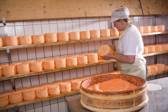 Käse Herstellung - Alpe Nova, Montafon Käse Herstellung - Alpe Nova, Montafon