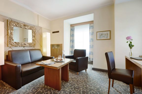 Suite A, Gruppenhotel Weisses Kreuz in Bregenz Suite A, Gruppenhotel Weisses Kreuz in Bregenz