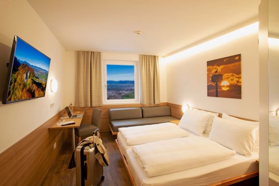 Oekotel Hohenems, Doppelzimmer © The Friendly Ecologist GmbH & CO.KG