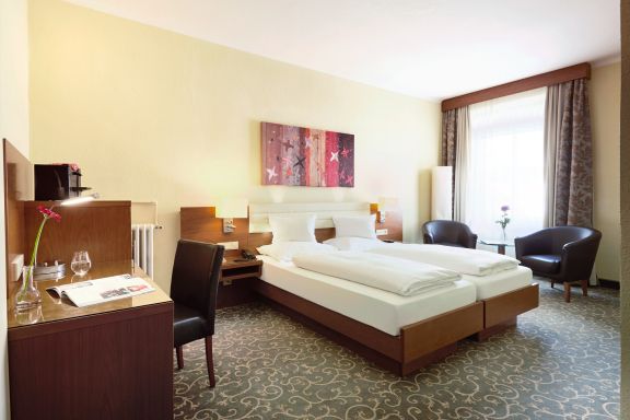 Doppelzimmer B, Gruppenhotel Weisses Kreuz in Bregenz