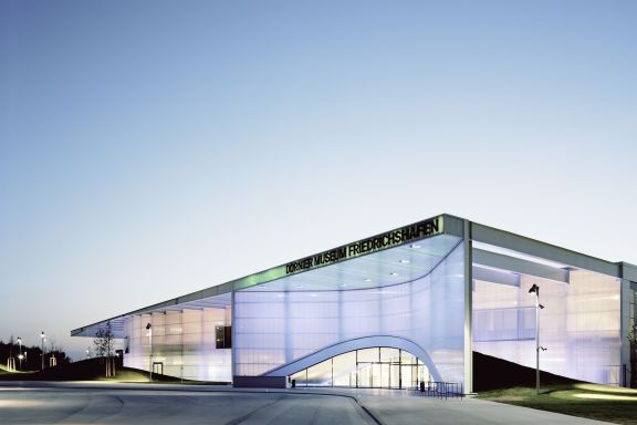 Beleuchteter Museumshangar Dornier Museum Beleuchteter Museumshangar Dornier Museum