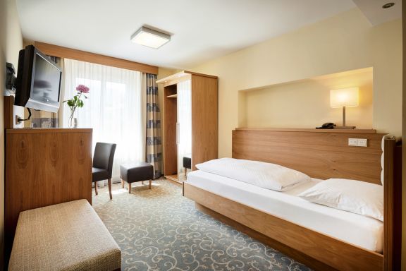 Einzelzimmer, Gruppenhotel Weisses Kreuz in Bregenz Einzelzimmer, Gruppenhotel Weisses Kreuz in Bregenz