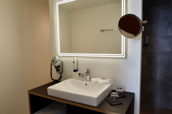 Badezimmer im Gruppenhotel Amedia Hotel in Lustenau Badezimmer im Gruppenhotel Amedia Hotel in Lustenau