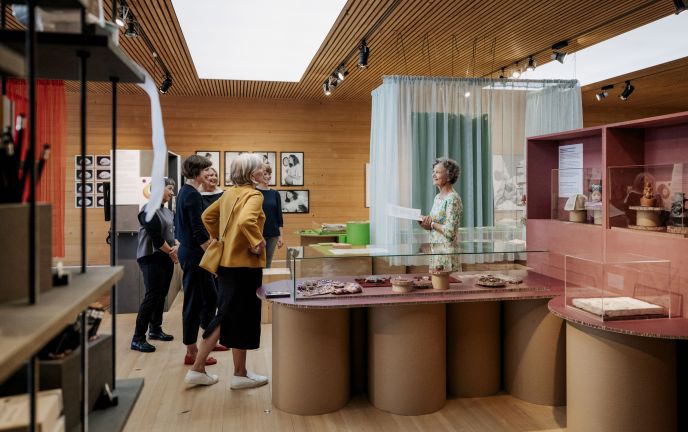 Frauenmuseum Hittisau_Geburtskultur_Ausstellungsansicht