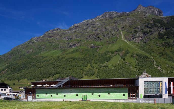 Aussenansicht Alpinarium Galtür Aussenansicht Alpinarium Galtür
