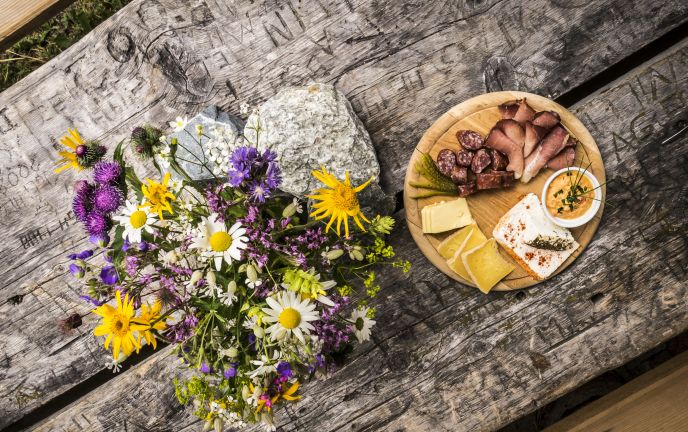 Jause Alpe Garnera Montafon