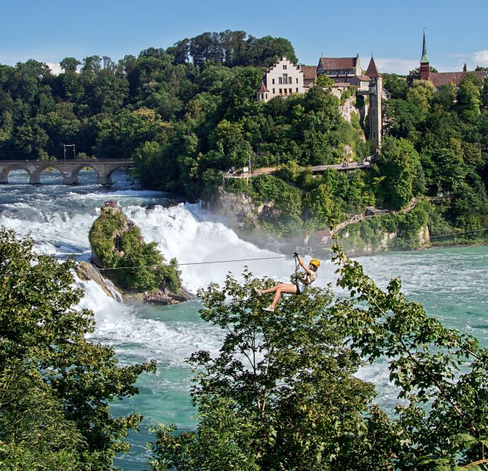 Rheinfall Schweiz, Flying Fox im Adventurpark  Rheinfall Schweiz, Flying Fox im Adventurpark