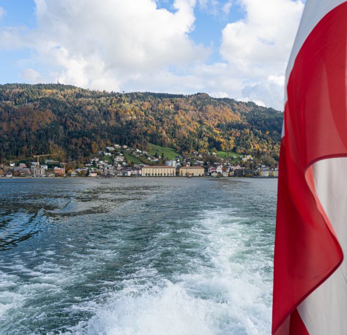 Schifffahrt am Bodensee mit Blick auf Vorarlberg Schifffahrt am Bodensee mit Blick auf Vorarlberg