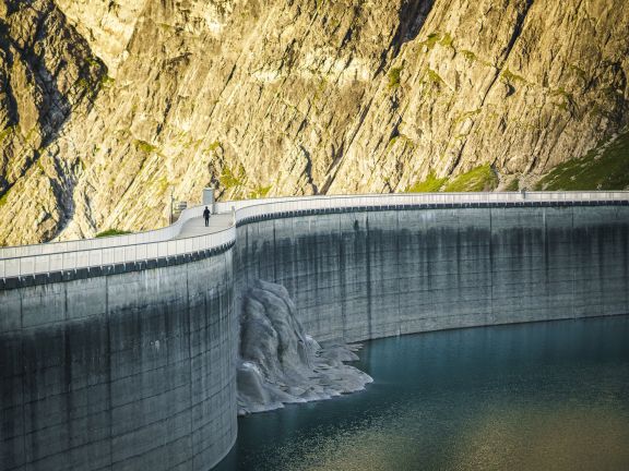Lünersee Staumauer   Lünersee Staumauer