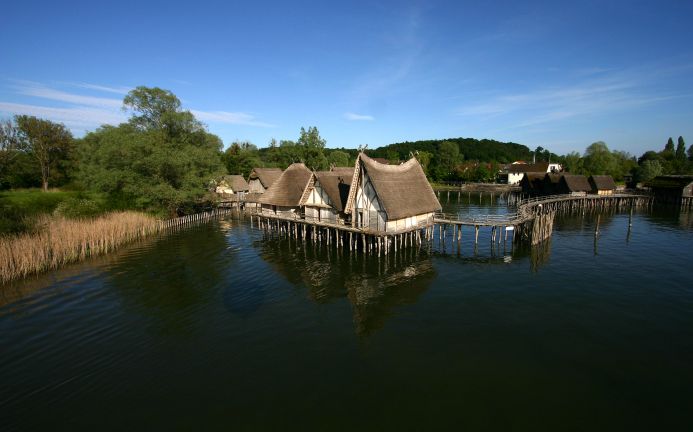 Häuser Pfahlbaumuseum, Unteruhldingen Häuser Pfahlbaumuseum, Unteruhldingen
